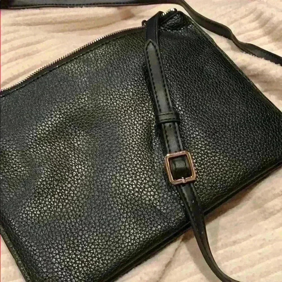 Nine West Crossbody - Picture 4 of 6